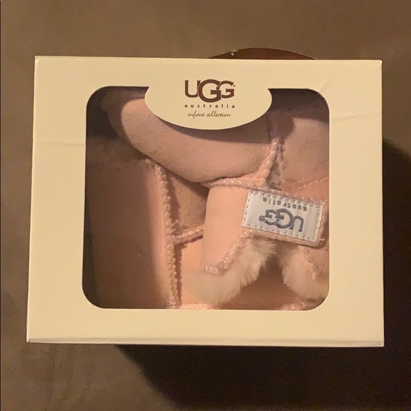 UGG Boot for baby girl - Picture 1 of 4